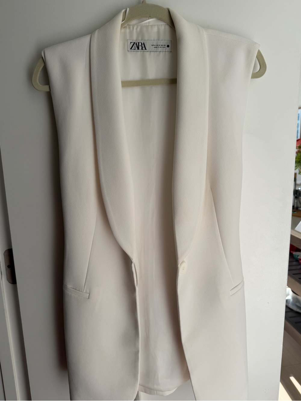 ZARA Off-White Sleeveless Blazer Vest